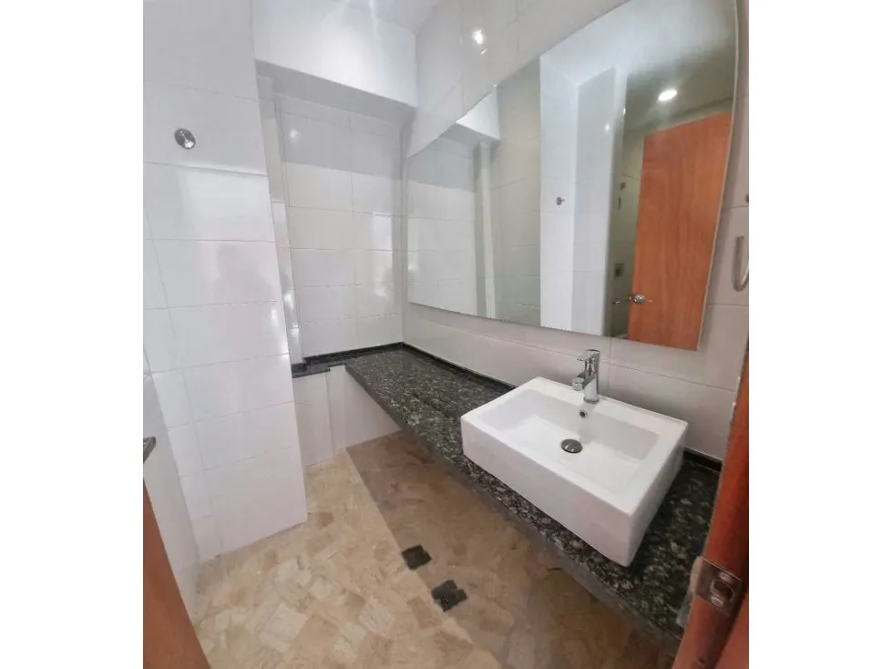Alquilo PB c/terraza 165m2 La Castellana 0622 - 7