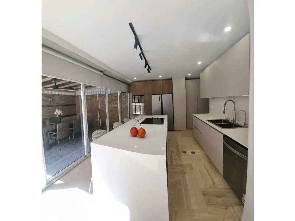 Alquilo PB c/terraza 165m2 La Castellana 0622 - 10