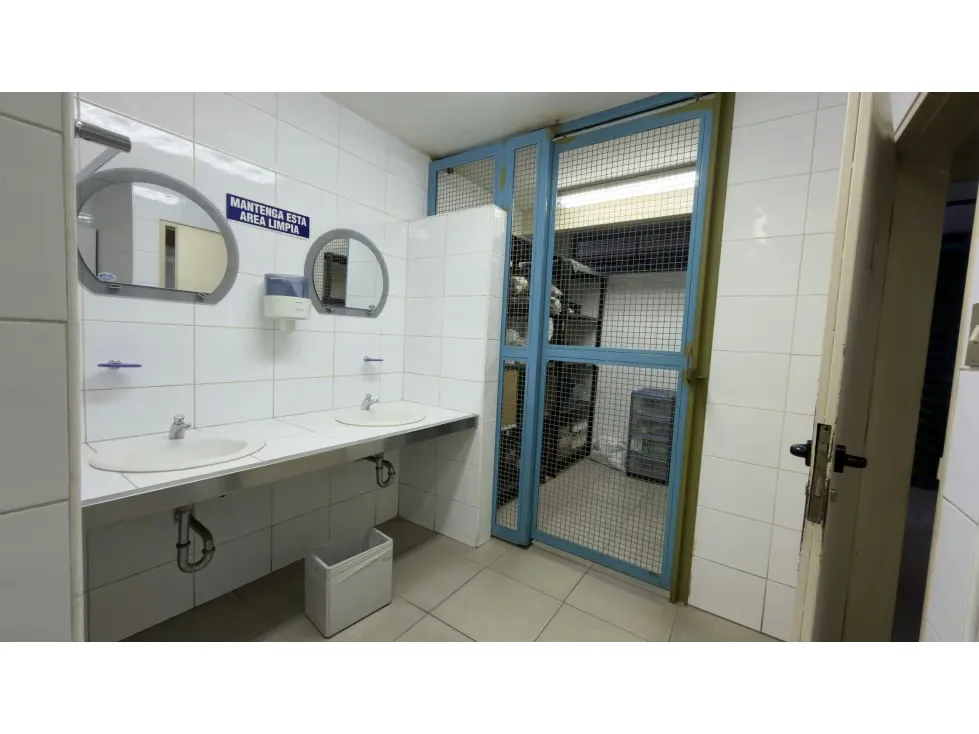 VENTA DE GALPÓN CON OFICINAS- ZONA INDUSTRIAL EL ENCANTADO - 16
