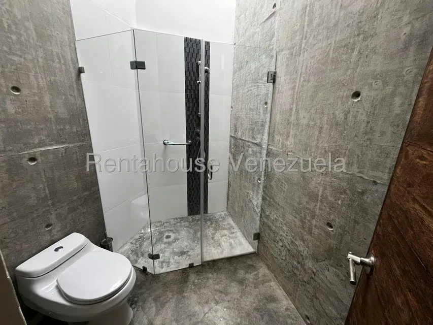 Apartamento (Multiples Niveles) en Alquiler en Oripoto, Distrito Metropolitano - 18