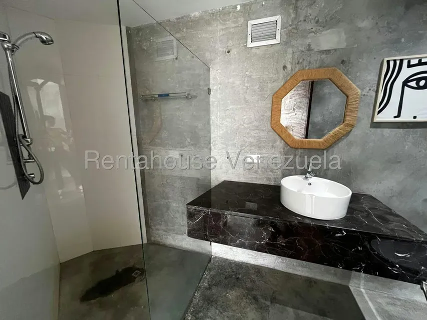 Apartamento (Multiples Niveles) en Alquiler en Oripoto, Distrito Metropolitano - 19