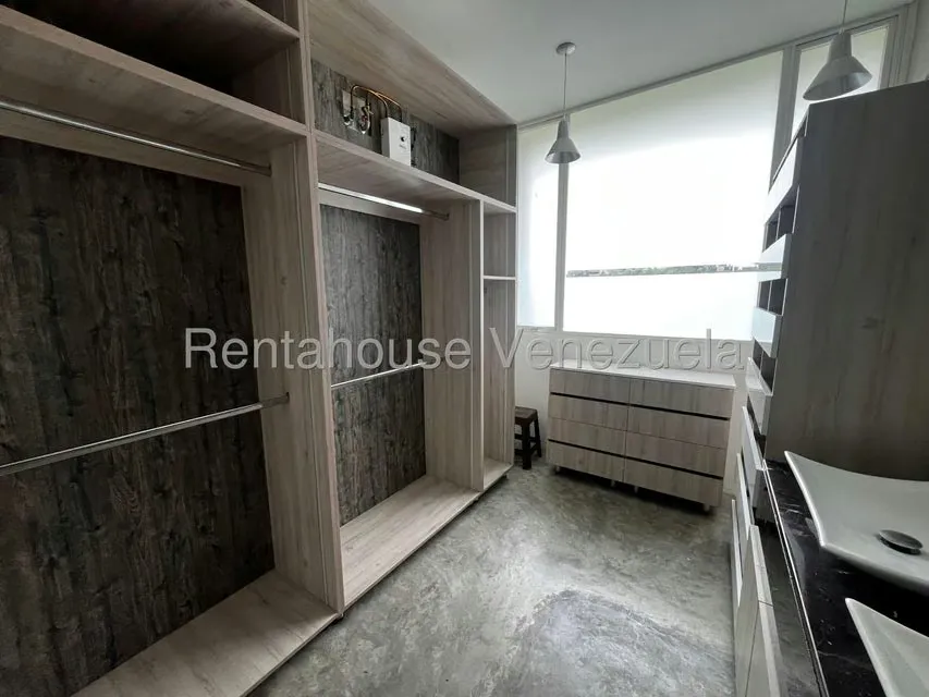 Apartamento (Multiples Niveles) en Alquiler en Oripoto, Distrito Metropolitano - 30