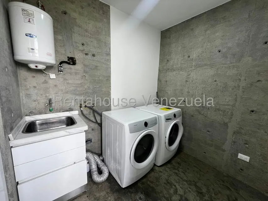 Apartamento (Multiples Niveles) en Alquiler en Oripoto, Distrito Metropolitano - 8