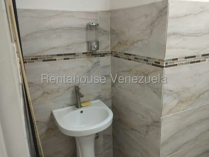 Local Comercial en Alquiler en La Tahona, Distrito Metropolitano - 16