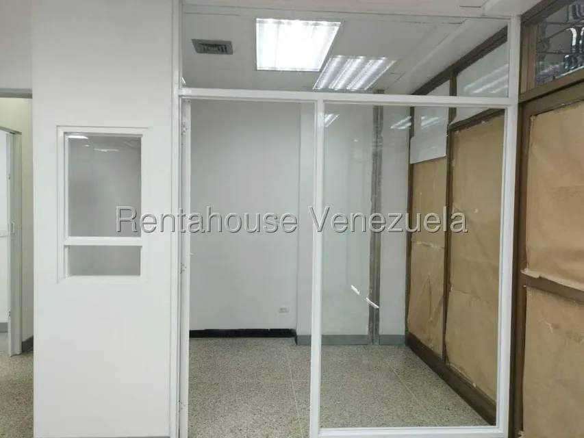 Local Comercial en Alquiler en La Tahona, Distrito Metropolitano - 7