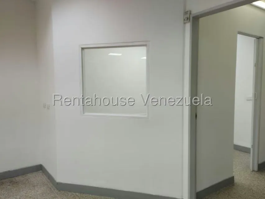 Local Comercial en Alquiler en La Tahona, Distrito Metropolitano - 8