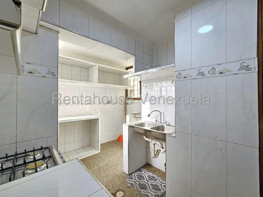 Apartamento (1 Nivel) en Alquiler en Zona Oeste, Lara - 14