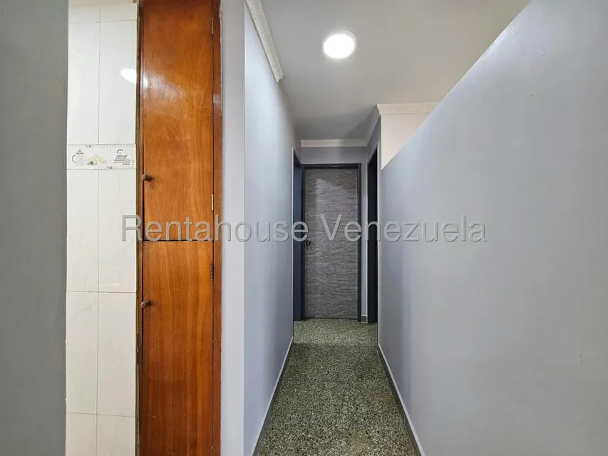 Apartamento (1 Nivel) en Alquiler en Zona Oeste, Lara - 17