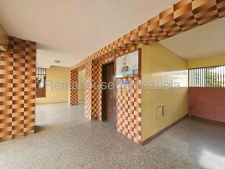 Apartamento (1 Nivel) en Alquiler en Zona Oeste, Lara - 28