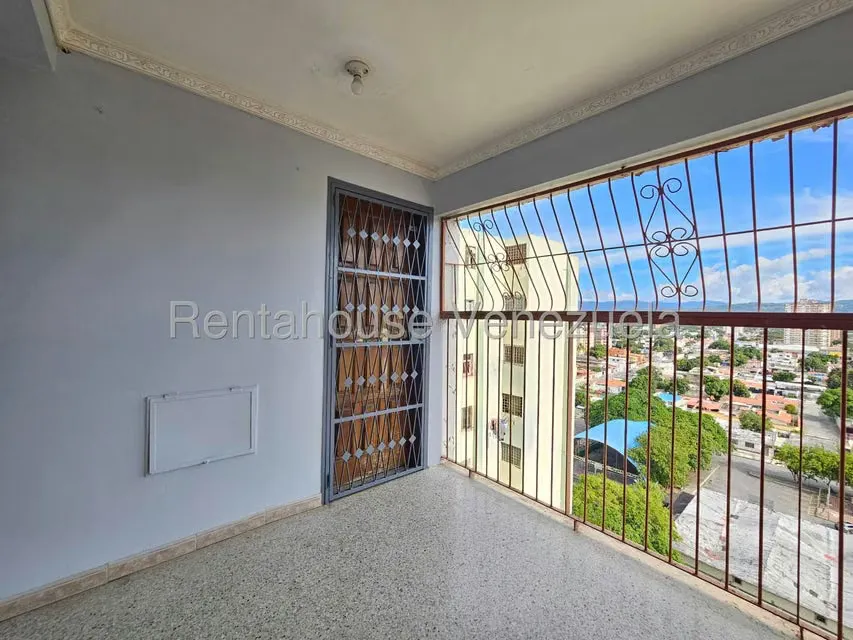 Apartamento (1 Nivel) en Alquiler en Zona Oeste, Lara - 4