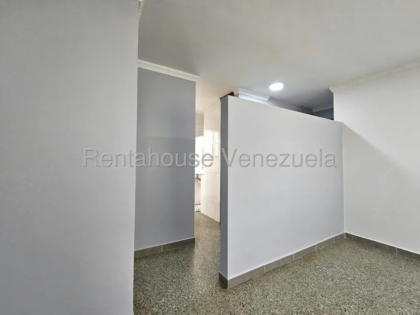 Apartamento (1 Nivel) en Alquiler en Zona Oeste, Lara - 10