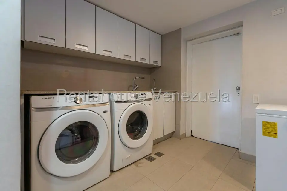 Casa (Multipes Niveles) en Venta en Alto Hatillo, Distrito Metropolitano - 36
