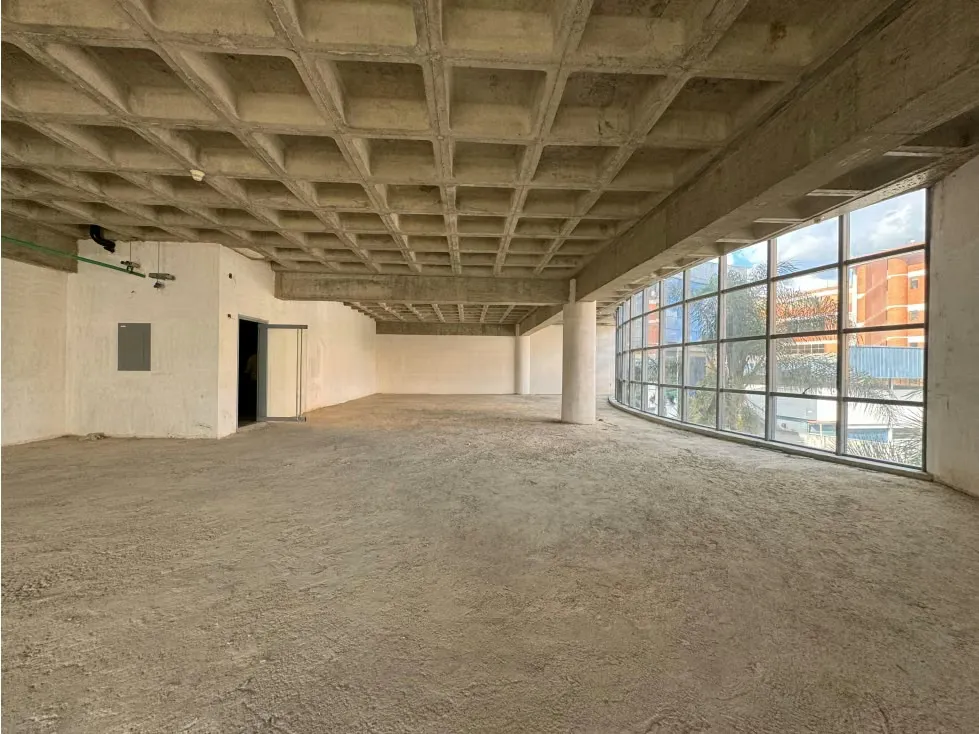 Oficinas /Local comercial semindustrial a estrenar en Boleíta - 25