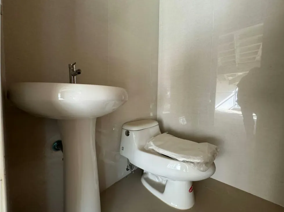 Oficinas /Local comercial semindustrial a estrenar en Boleíta - 27