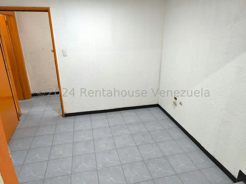 Oficina en Alquiler en Parroquia La Candelaria, Distrito Metropolitano - 12