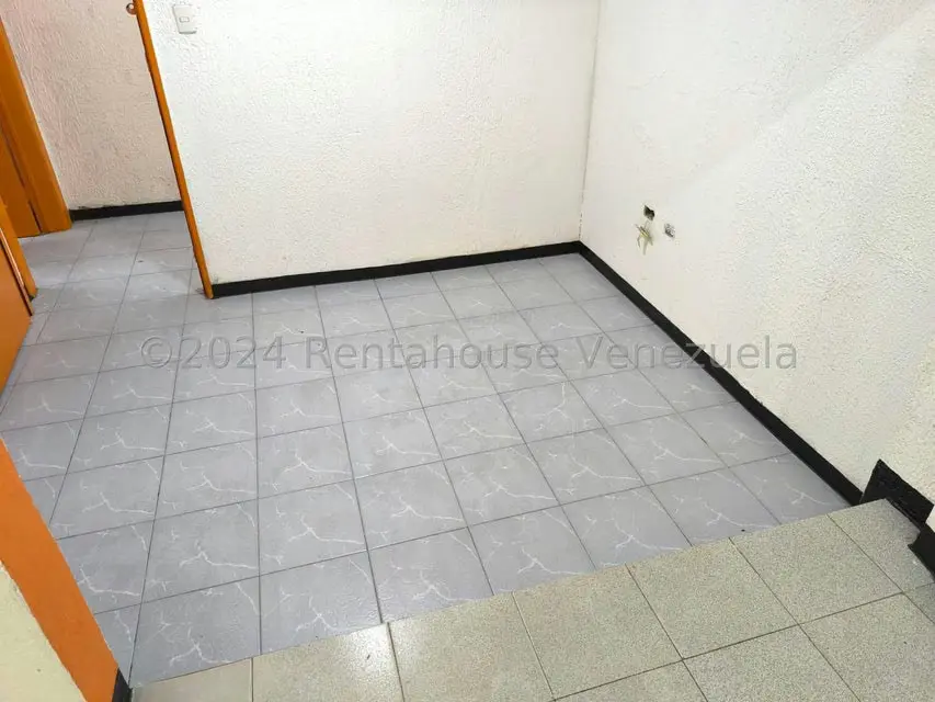Oficina en Alquiler en Parroquia La Candelaria, Distrito Metropolitano - 13