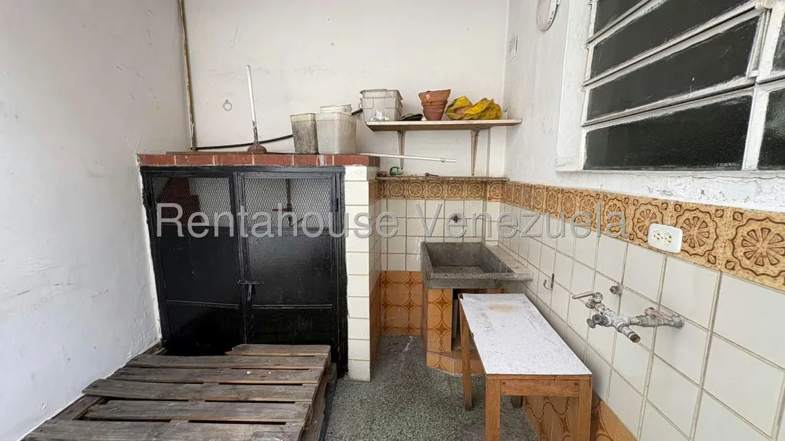 Local Comercial en Alquiler en Los Rosales, Distrito Metropolitano - 11