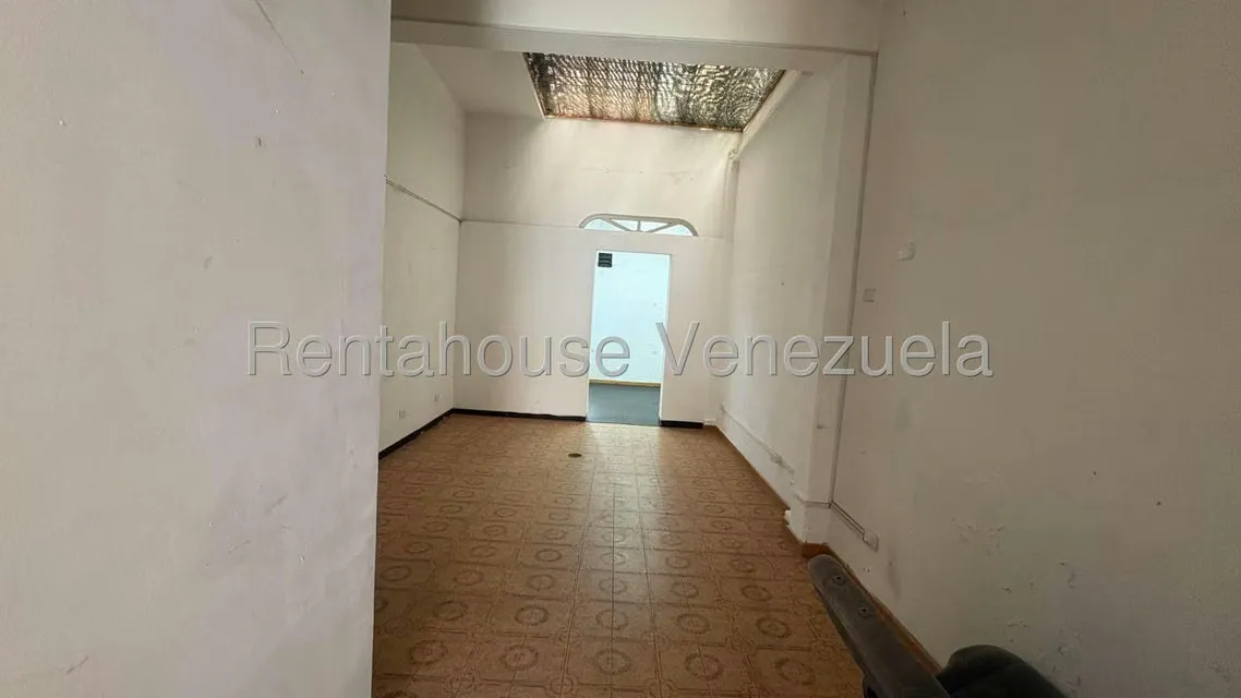 Local Comercial en Alquiler en Los Rosales, Distrito Metropolitano - 4