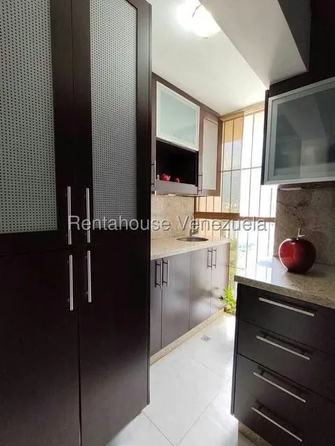 Apartamento (1 Nivel) en Venta en Los Dos Caminos, Distrito Metropolitano - 11