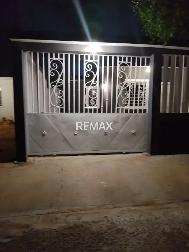 Casa en venta en la Urbanización El Soler - 2