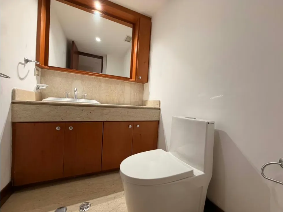 Se alquila Apto 331m² 4h+s/4.5b+s/4p La Lagunita - 18