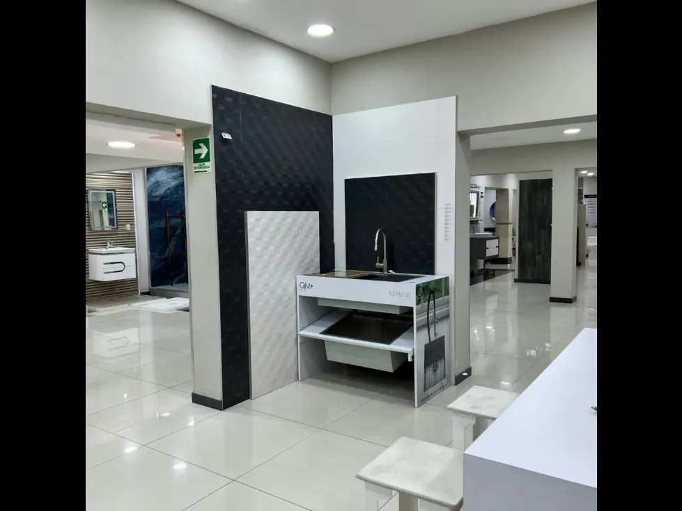 Vendo local 2.259m2 El Bosque 6834 - 6