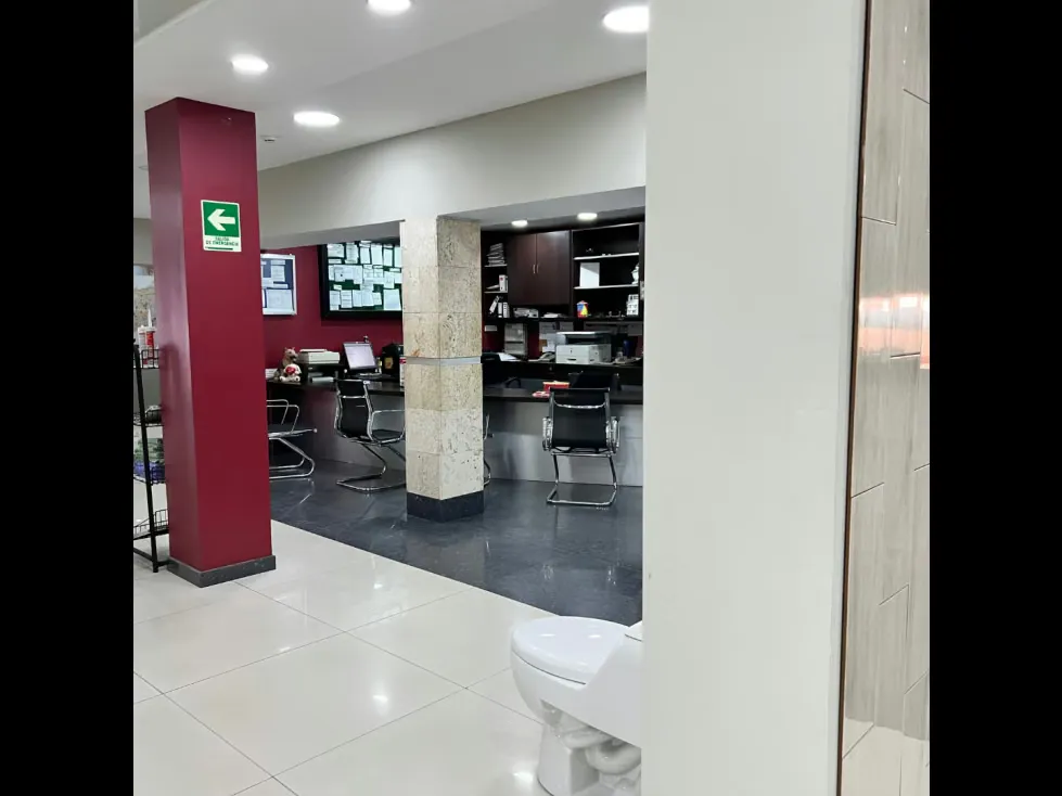 Vendo local 2.259m2 El Bosque 6834 - 7
