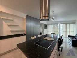Vista 44