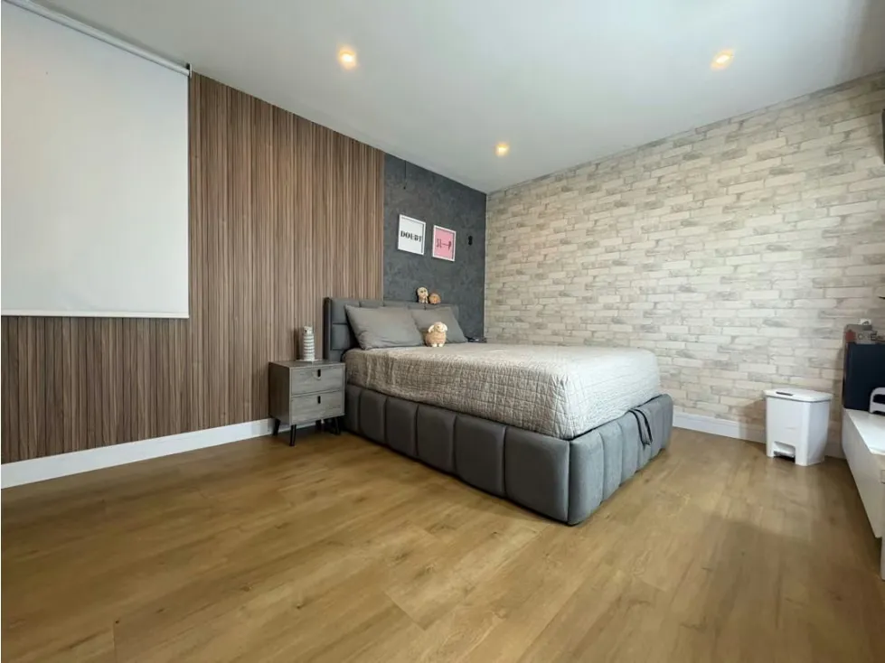 Vendo PB 202m2 Urb. Loma Linda 9830 - 30