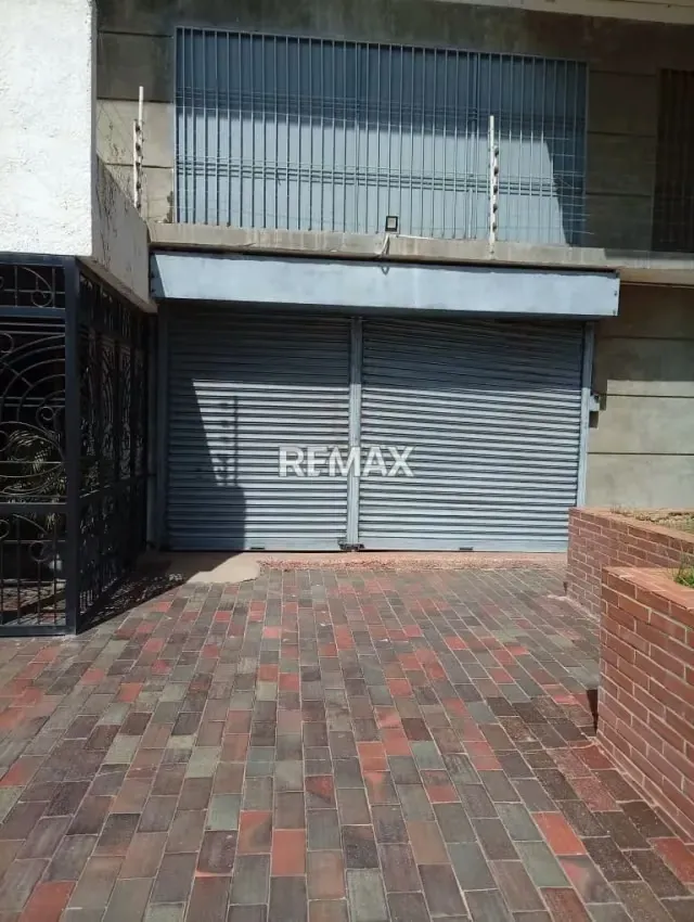 LOCAL COMERCIAL EN ALQUILER EN AV. 3 Y SAN MARTIN - 2