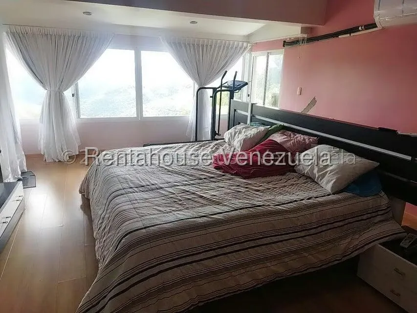 Casa (Multipes Niveles) en Venta en La Suiza, Miranda - 40