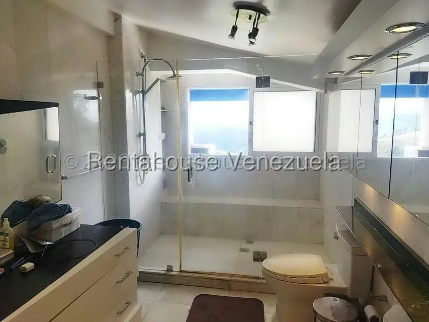 Casa (Multipes Niveles) en Venta en La Suiza, Miranda - 43