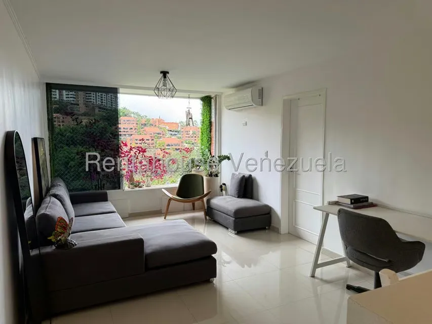 Apartamento (1 Nivel) en Venta en Colinas de La Tahona, Distrito Metropolitano - 2
