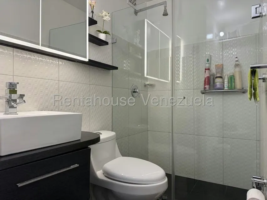 Apartamento (1 Nivel) en Venta en Colinas de La Tahona, Distrito Metropolitano - 13