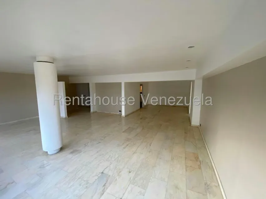 Apartamento (1 Nivel) en Venta en Santa Eduvigis, Distrito Metropolitano - 2