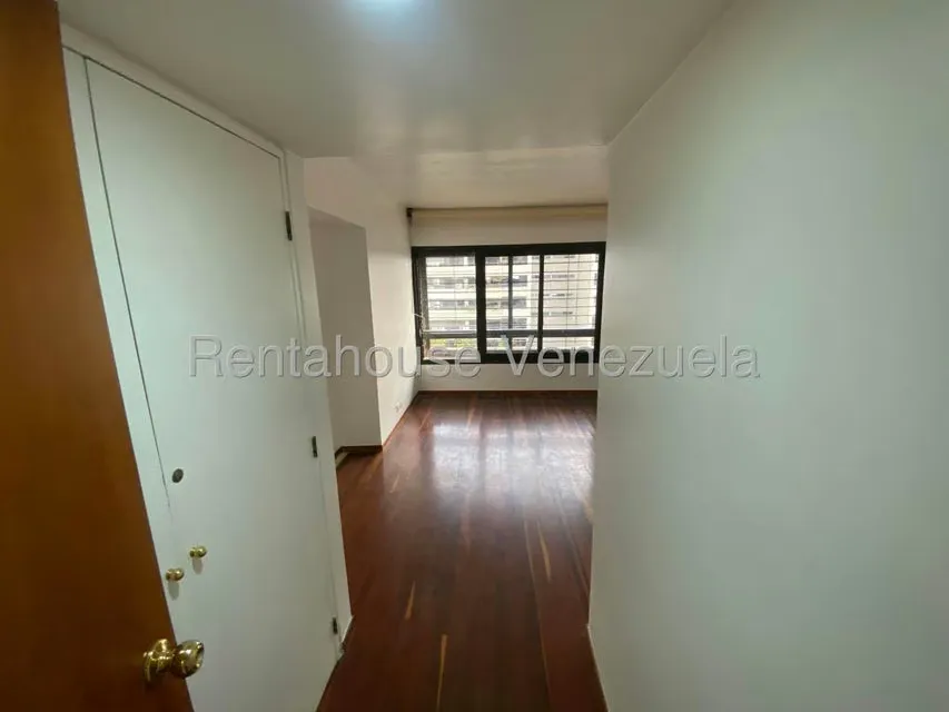 Apartamento (1 Nivel) en Venta en Santa Eduvigis, Distrito Metropolitano - 14
