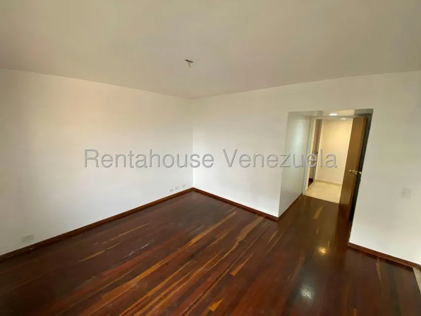 Apartamento (1 Nivel) en Venta en Santa Eduvigis, Distrito Metropolitano - 16