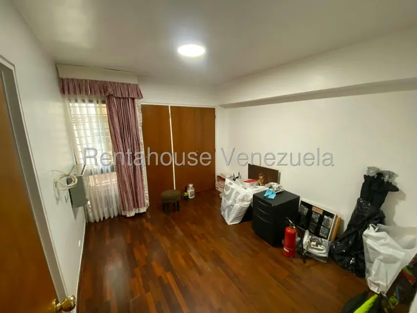 Apartamento (1 Nivel) en Venta en Santa Eduvigis, Distrito Metropolitano - 17
