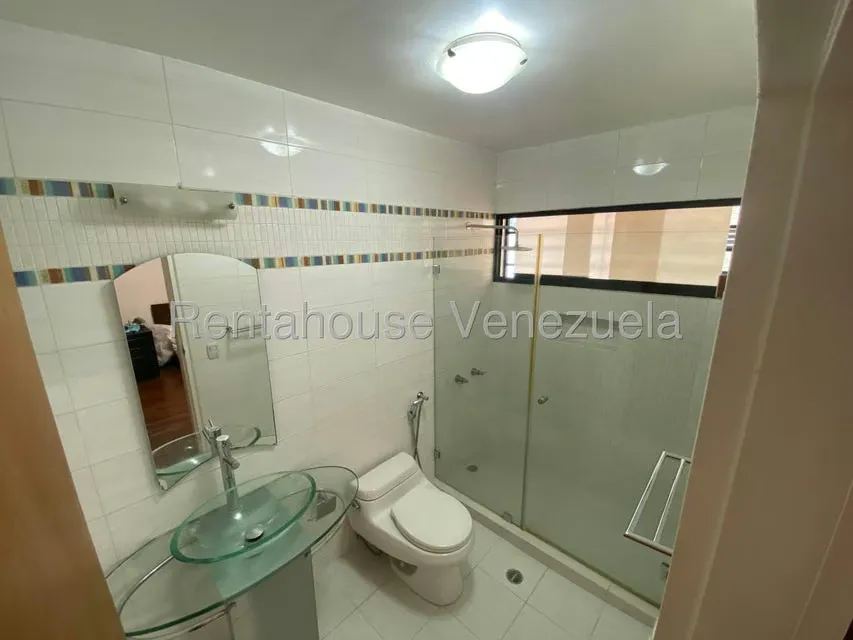Apartamento (1 Nivel) en Venta en Santa Eduvigis, Distrito Metropolitano - 18