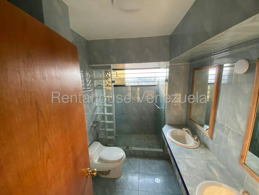 Apartamento (1 Nivel) en Venta en Santa Eduvigis, Distrito Metropolitano - 23