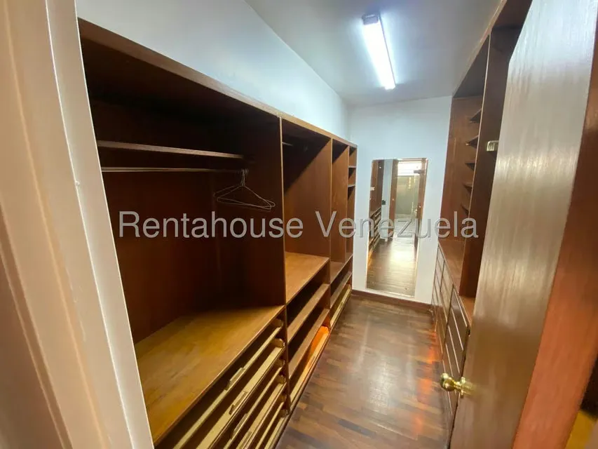 Apartamento (1 Nivel) en Venta en Santa Eduvigis, Distrito Metropolitano - 24