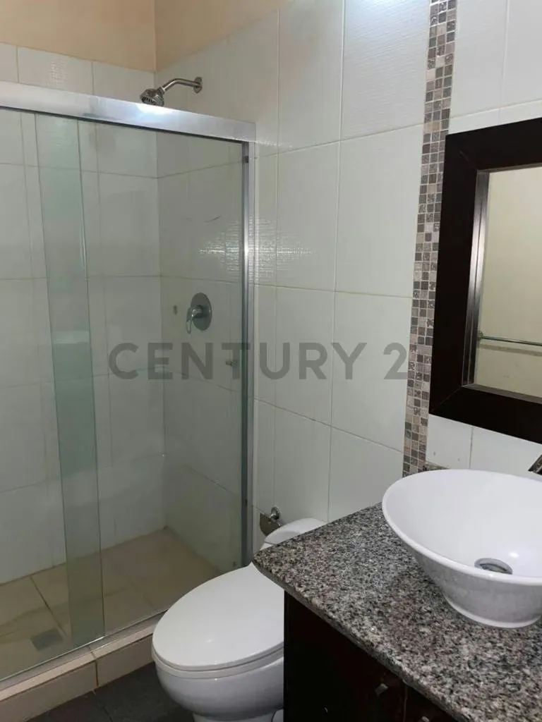 Casa en Venta con Piscina Urbanización Agua Clara - 7