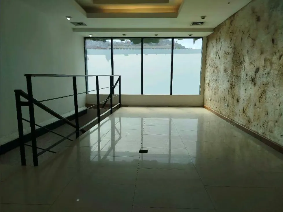 Amplio y Estratégico LOCAL 380m2 en dos niveles. La Urbina - 25