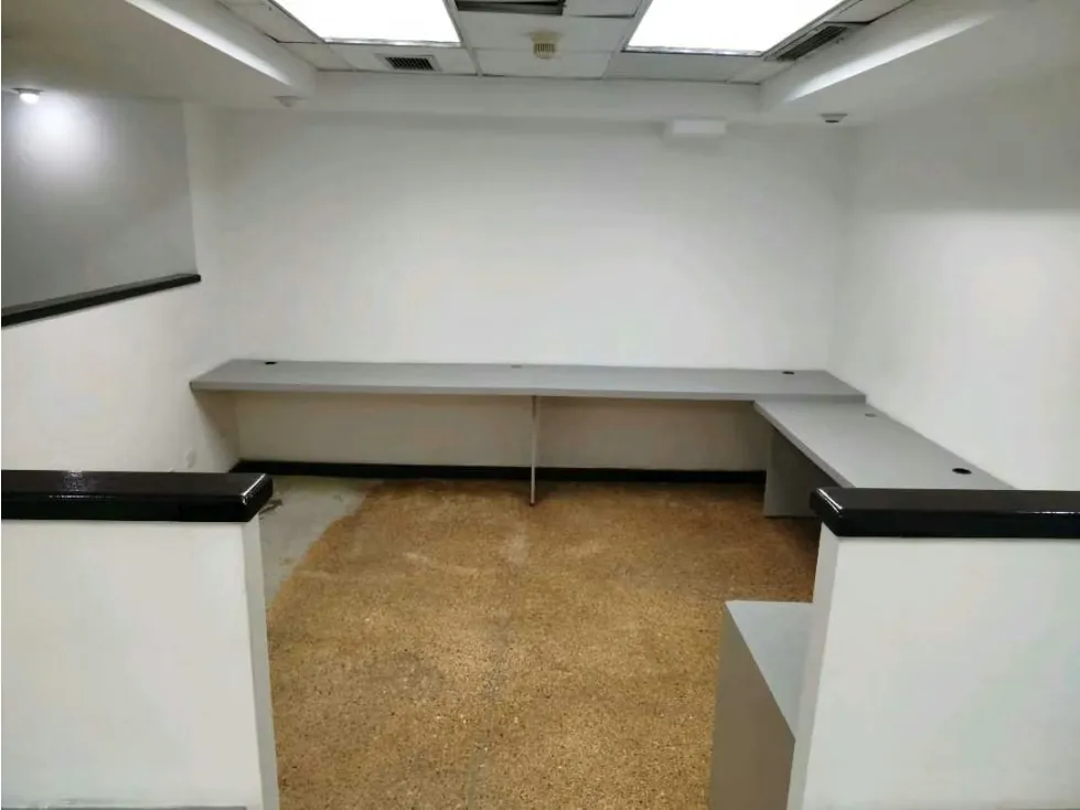 Amplio y Estratégico LOCAL 380m2 en dos niveles. La Urbina - 32