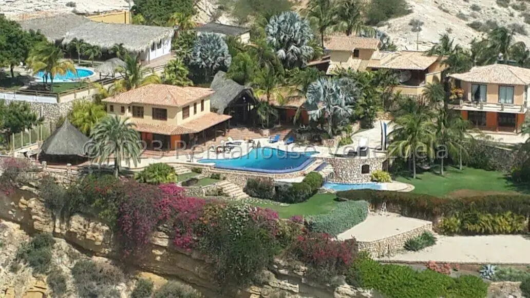 Casa (Multipes Niveles) en Venta en Sector Punta Colorada, Sucre - 2
