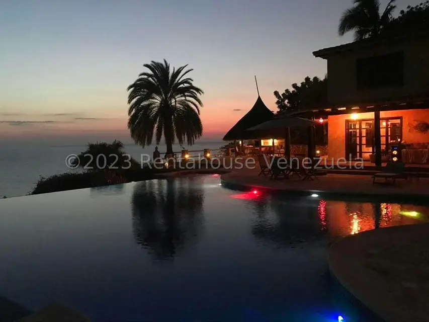 Casa (Multipes Niveles) en Venta en Sector Punta Colorada, Sucre - 31
