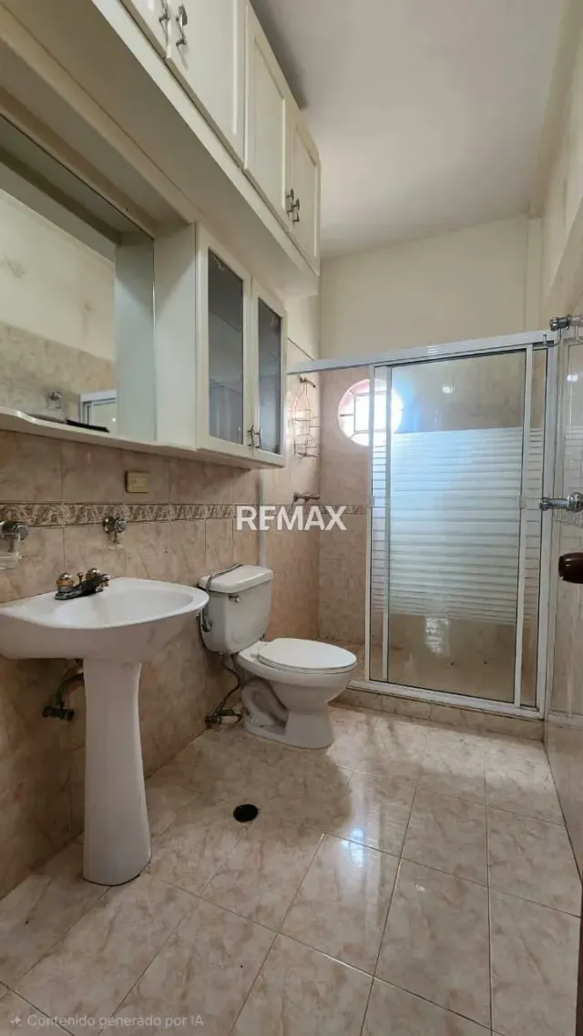SE VENDE TOWN HOUSE EN AV. ANDRÉS ELOY BLANCO, LAS AVENIDAS. - 12
