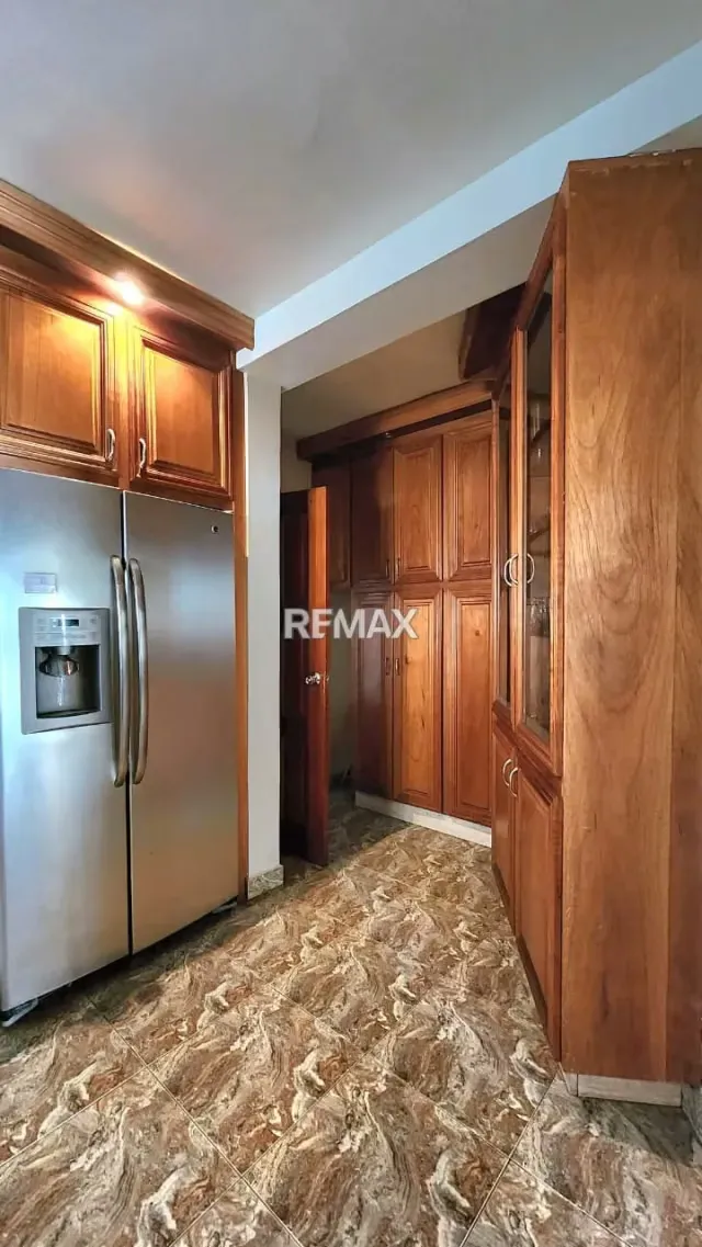 SE VENDE TOWN HOUSE EN AV. ANDRÉS ELOY BLANCO, LAS AVENIDAS. - 13