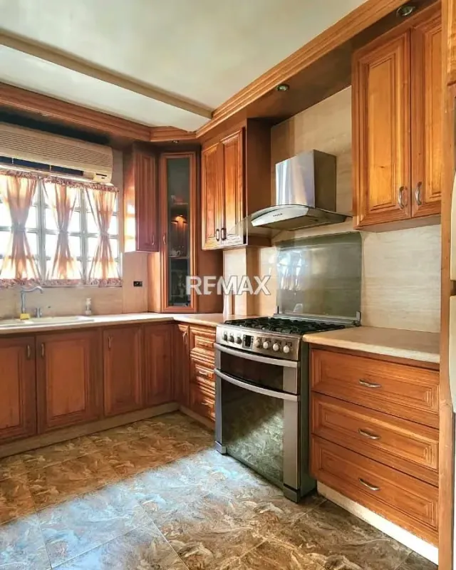 SE VENDE TOWN HOUSE EN AV. ANDRÉS ELOY BLANCO, LAS AVENIDAS. - 3