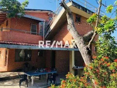Venta de Cómoda y Amplia Casa, Ubicada en Colinas de Mondragón, Higuerote